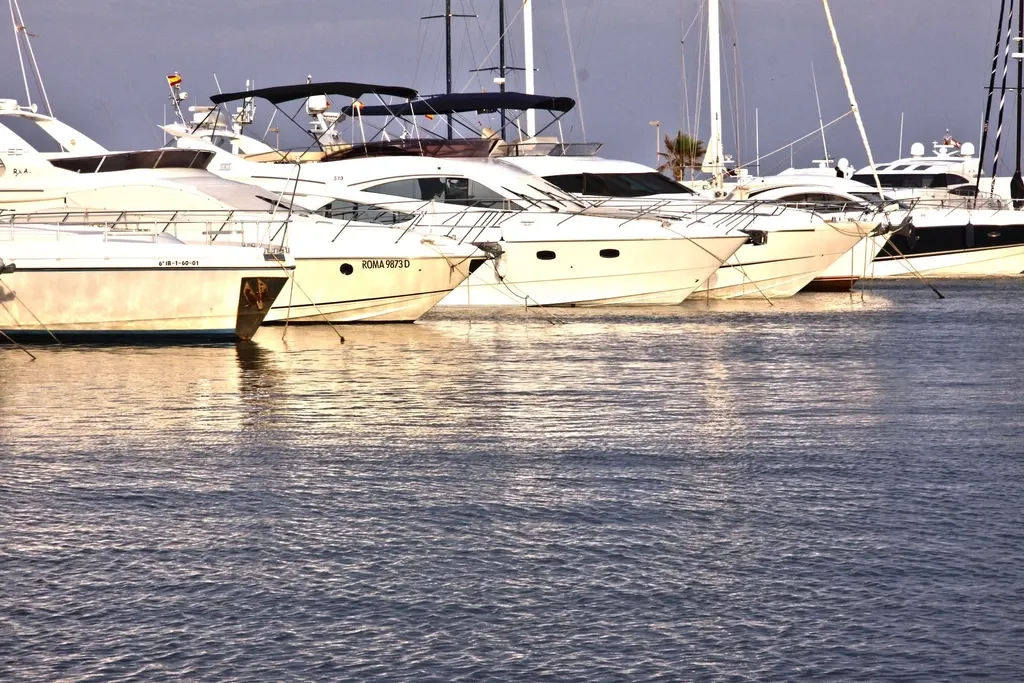 Yacht House
